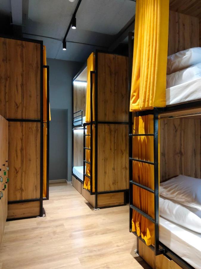 Hostel Bro Astana エクステリア 写真