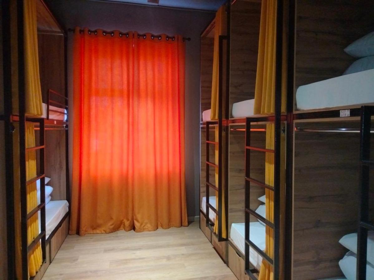 Hostel Bro Astana エクステリア 写真