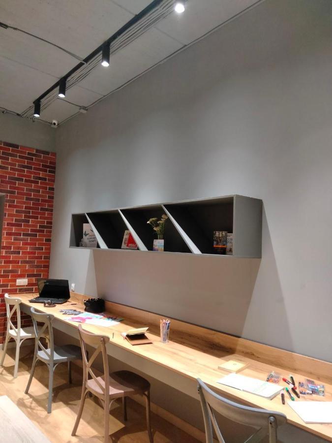 Hostel Bro Astana エクステリア 写真