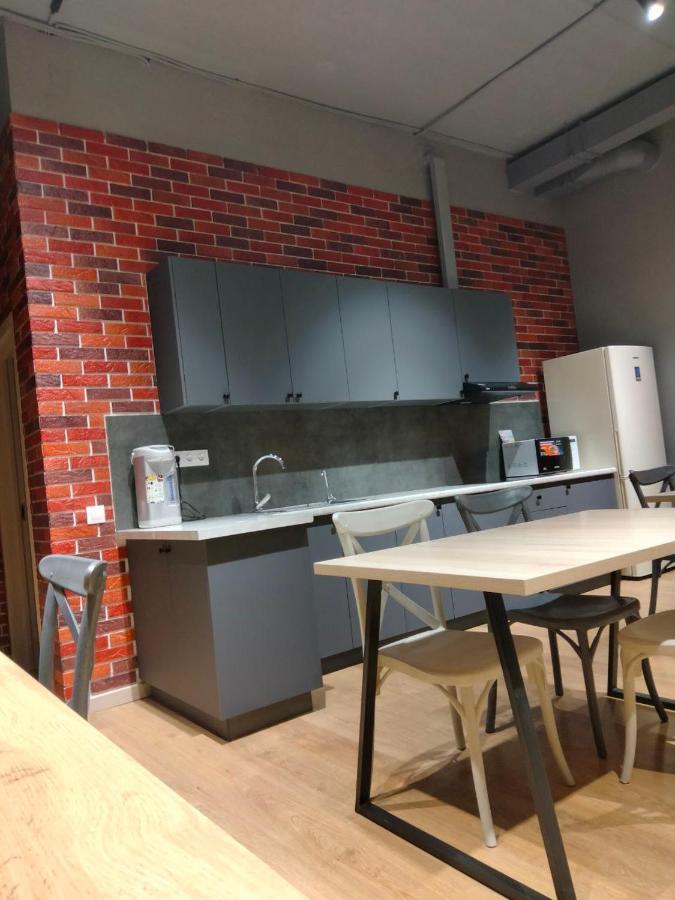 Hostel Bro Astana エクステリア 写真